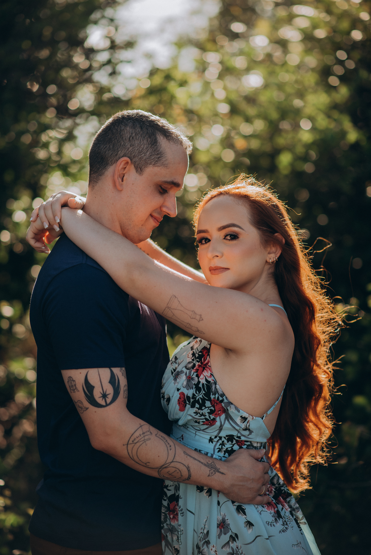 FOTOGRAFO EM JOAO PESSOA - FOTOGRAFIA DE CASAL ; FOTOGRAFO TARCIO VIANA ; ENSAIO PRE WEDDING ; ENSAIO DE CASAL ; FOTOS DE CASAL ; FOTOGRAFIA ; NATUREZA - RUIVO - CABELO - CASAL - NAMORADOS - ENSAIO DE NAMORADOS