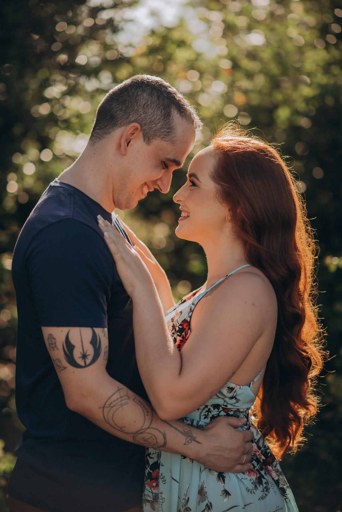 FOTOGRAFO EM JOAO PESSOA - FOTOGRAFIA DE CASAL ; FOTOGRAFO TARCIO VIANA ; ENSAIO PRE WEDDING ; ENSAIO DE CASAL ; FOTOS DE CASAL ; FOTOGRAFIA ; NATUREZA - RUIVO - CABELO - CASAL - NAMORADOS - ENSAIO DE NAMORADOS