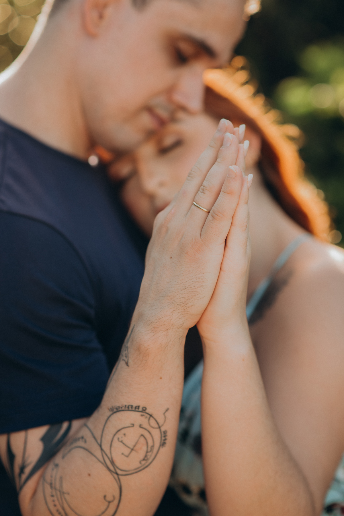 FOTOGRAFO EM JOAO PESSOA - FOTOGRAFIA DE CASAL ; FOTOGRAFO TARCIO VIANA ; ENSAIO PRE WEDDING ; ENSAIO DE CASAL ; FOTOS DE CASAL ; FOTOGRAFIA ; NATUREZA - RUIVO - CABELO - CASAL - NAMORADOS - ENSAIO DE NAMORADOS