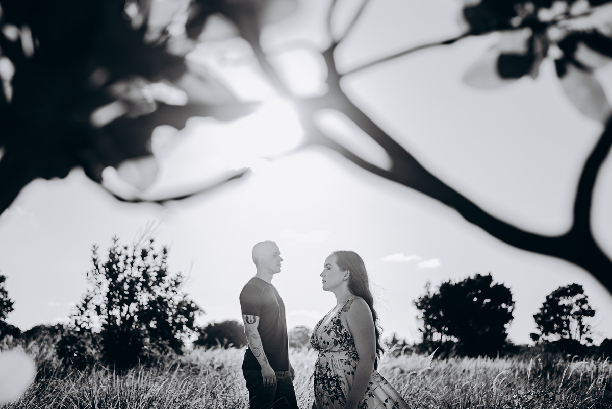 FOTOGRAFO EM JOAO PESSOA - FOTOGRAFIA DE CASAL ; FOTOGRAFO TARCIO VIANA ; ENSAIO PRE WEDDING ; ENSAIO DE CASAL ; FOTOS DE CASAL ; FOTOGRAFIA ; NATUREZA - RUIVO - CABELO - CASAL - NAMORADOS - ENSAIO DE NAMORADOS