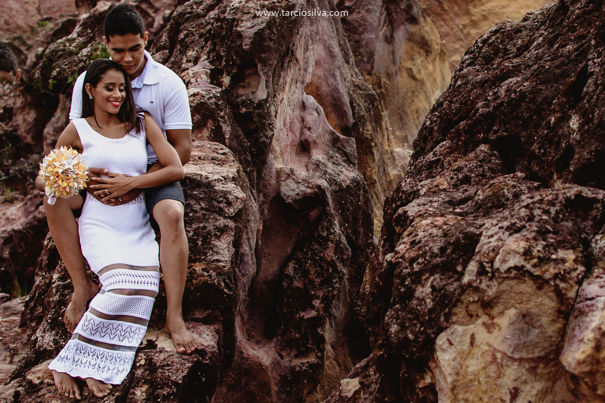 Ensaio Casal pré casamento Bruno   Mayara em Coqueirinho por Tárcio Silva Fotografo de Santa Rita PB e JOÃO PESSOA PARAÍBA MELHOR LITORAL NORDESTINO
