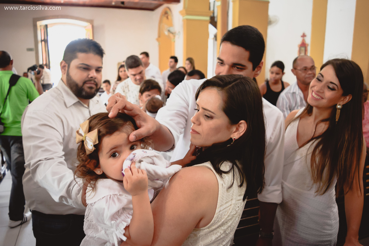 BATIZADO ANA LÍVIA EM SANTA RITA PB POR FOTÓGRAFO TÁRCIO SILVA DE SANTA RITA PB FAMILIA, CASAL, BATISMO ANIVERSÁRIO MATRIZ DE SANTA RITA