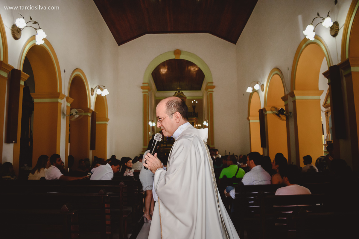 BATIZADO ANA LÍVIA EM SANTA RITA PB POR FOTÓGRAFO TÁRCIO SILVA DE SANTA RITA PB FAMILIA, CASAL, BATISMO ANIVERSÁRIO MATRIZ DE SANTA RITA