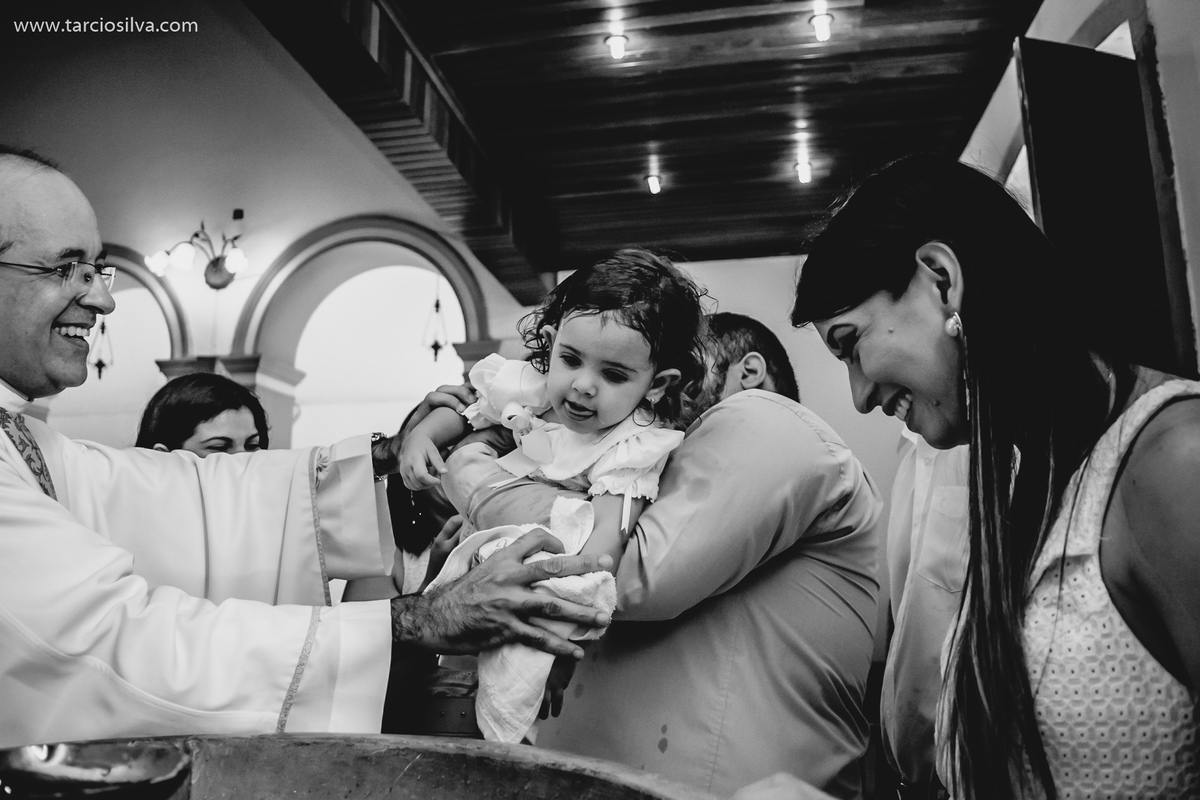 BATIZADO ANA LÍVIA EM SANTA RITA PB POR FOTÓGRAFO TÁRCIO SILVA DE SANTA RITA PB FAMILIA, CASAL, BATISMO ANIVERSÁRIO MATRIZ DE SANTA RITA