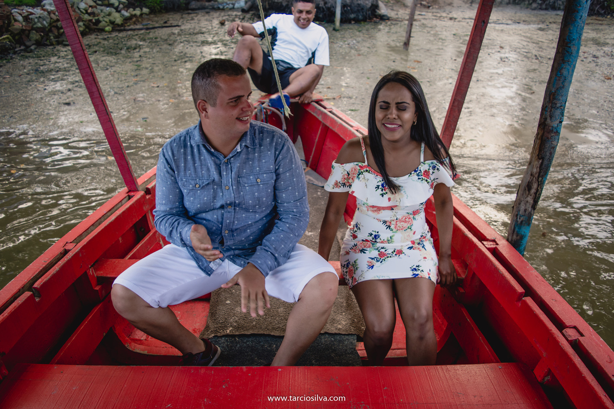 ENSAIO CASAL BARCOS , ESCADA, KIVIA E BISMARCK PRÉ CASAMENTO FOTOGRAFO DE SANTA RITA PB TÁRCIO SILVA E JOÃO PESSOA PARAIBA ABRAÇOS CASAL APAIXONADO , ENSAIO DE CASAMENTO 