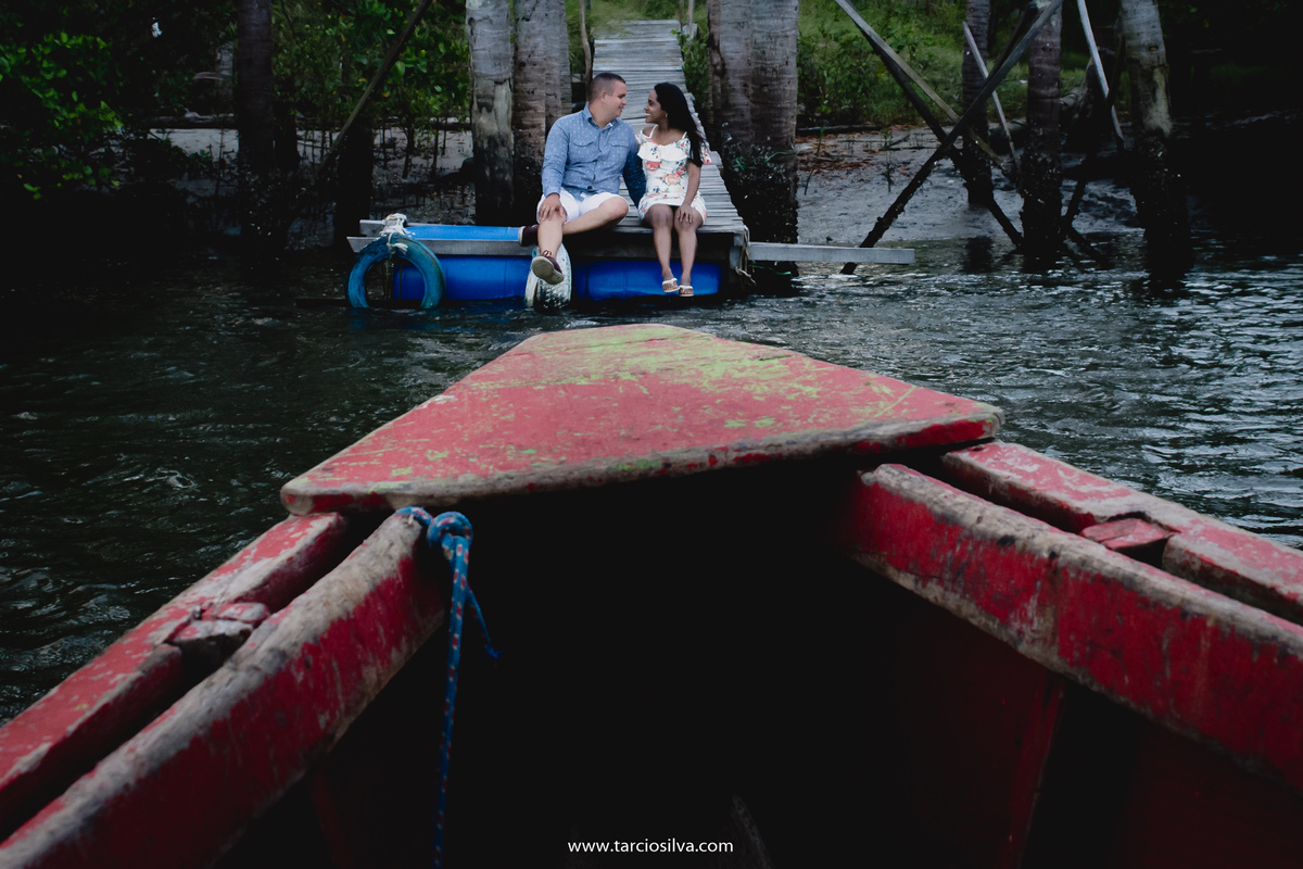 ENSAIO CASAL BARCOS , ESCADA, KIVIA E BISMARCK PRÉ CASAMENTO FOTOGRAFO DE SANTA RITA PB TÁRCIO SILVA E JOÃO PESSOA PARAIBA ABRAÇOS CASAL APAIXONADO , ENSAIO DE CASAMENTO 