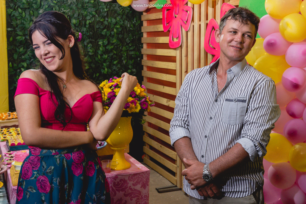 Aniversário 18 anos em Jacaraú PB fotografia de família por Tárcio silva decoração  , abraços em aniversários , momento unico no aniversário , comemoração da vida, jacaraú paraiba por fotografo de santa rita pb Tárcio Silva 