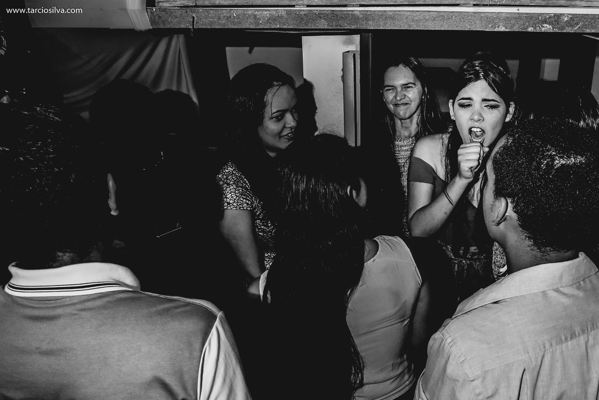 Aniversário 18 anos em Jacaraú PB fotografia de família por Tárcio silva decoração  , abraços em aniversários , momento unico no aniversário , comemoração da vida, jacaraú paraiba por fotografo de santa rita pb Tárcio Silva 