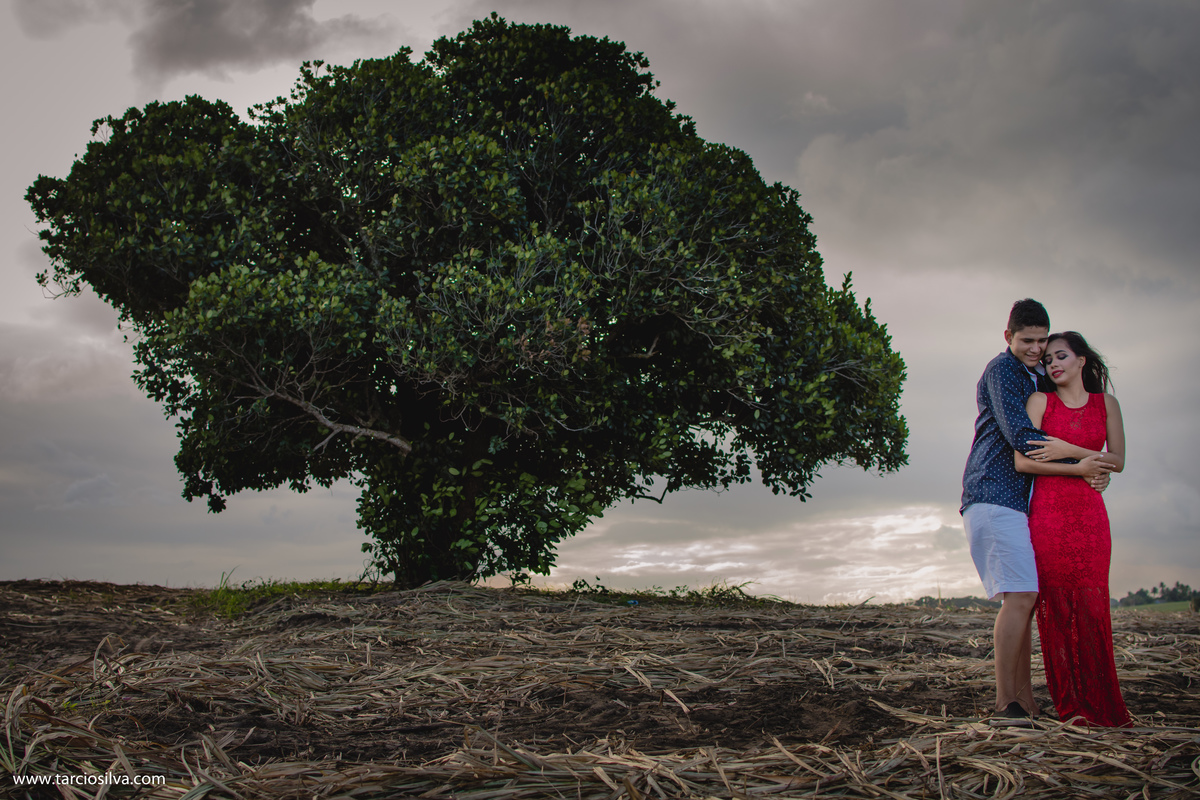 Ensaio Casal em santa rita pb por fotografo Tárcio Silva fotografo de casamentos em santa rita pb joão pessoa, história casal apaixonado Lindsay e Ewerton
