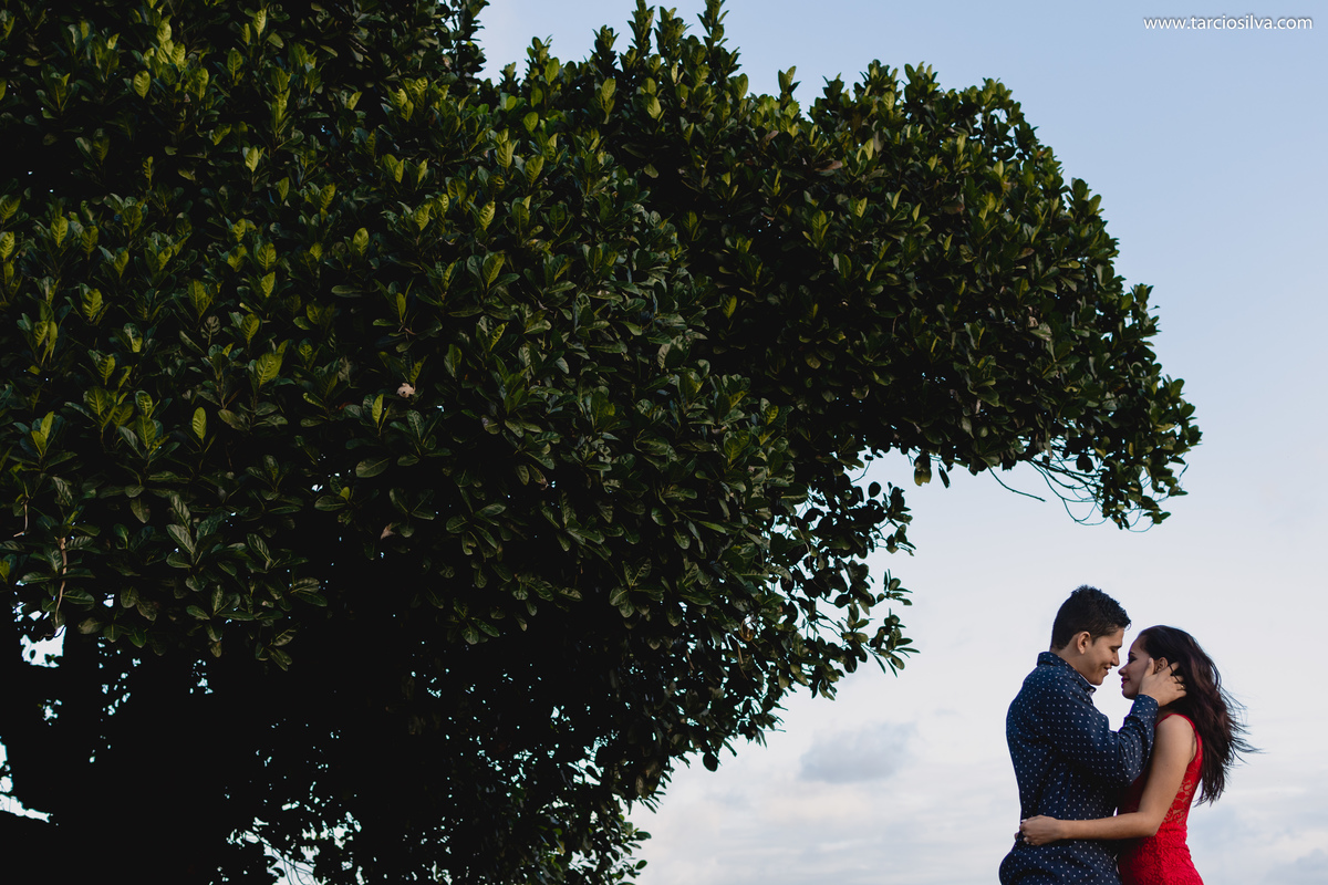 Ensaio Casal em santa rita pb por fotografo Tárcio Silva fotografo de casamentos em santa rita pb joão pessoa, história casal apaixonado Lindsay e Ewerton