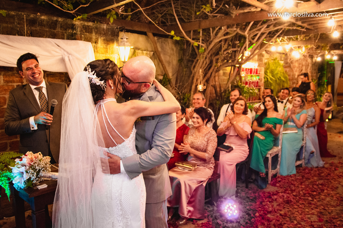 CASAMENTO CRISTÃO 
CASAMENTO RUSTICO
CASAMENTO FEITO A MÃO
CADA DETALHE FEITO PELA NOIVA
FOTOGRAFO DE CASAMENTO TARCIO SILVA
O MELHOR FOTOGRAFO EM SANTA RITA E TODA REGIA
FOTOGRAFO EM SANTA RITA