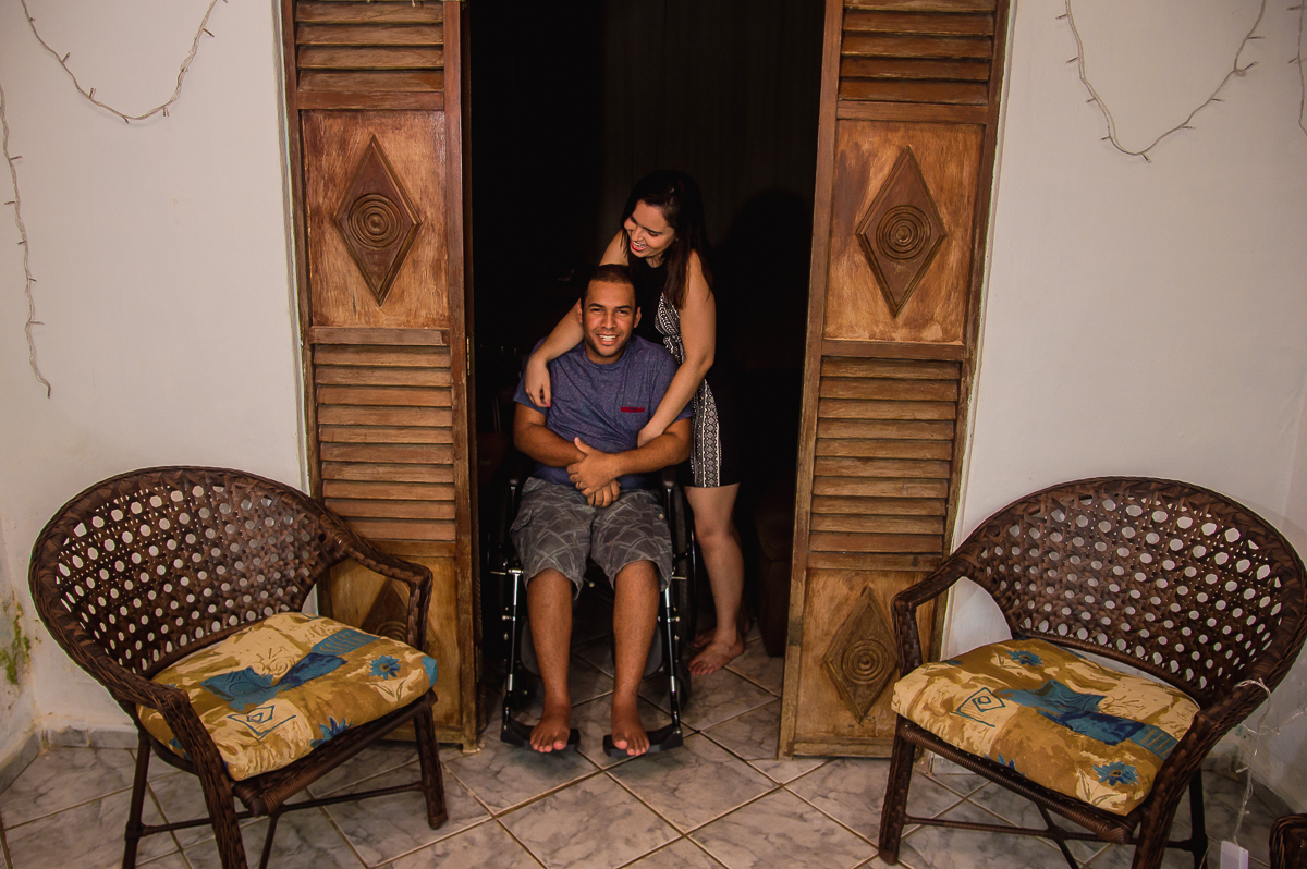 everton e luana se abrança em casa