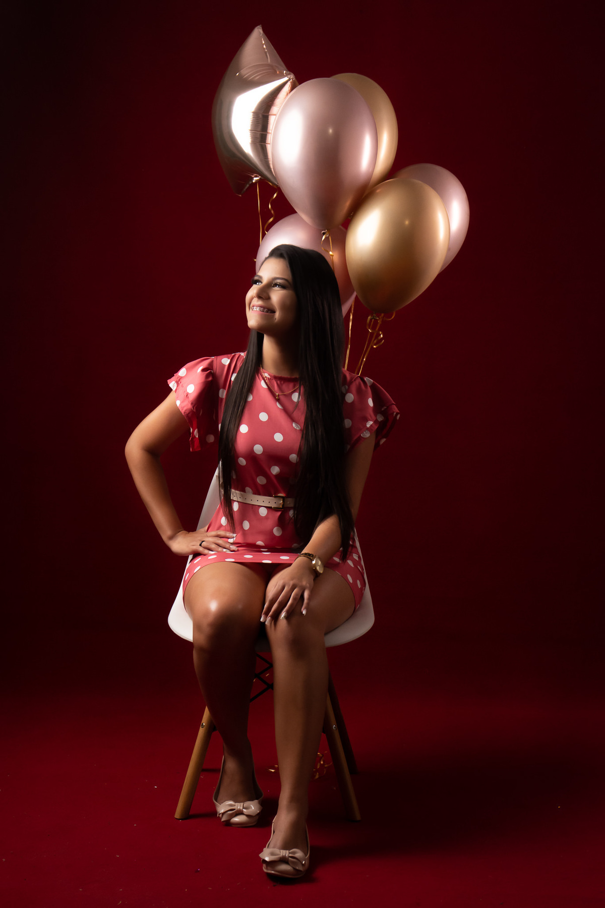 Fotografia com cadeira, fotografia no estúdio - fotografia de mulher - fotos incriveis no estudio
fotográfica casual - fotos espontânea no estúdio - fotografo em santa rita - fotos de studio

