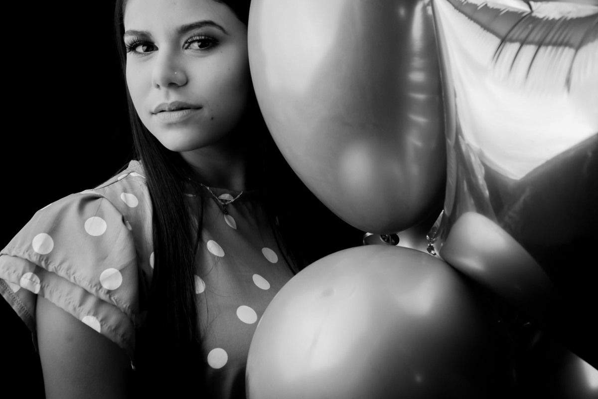 Fotografia com cadeira, fotografia no estudio - fotografia de mulher - fotos incriveis no estudio
fotográfica casual - fotos espontânea no estúdio - fotografo em santa rita - fotos de studio

