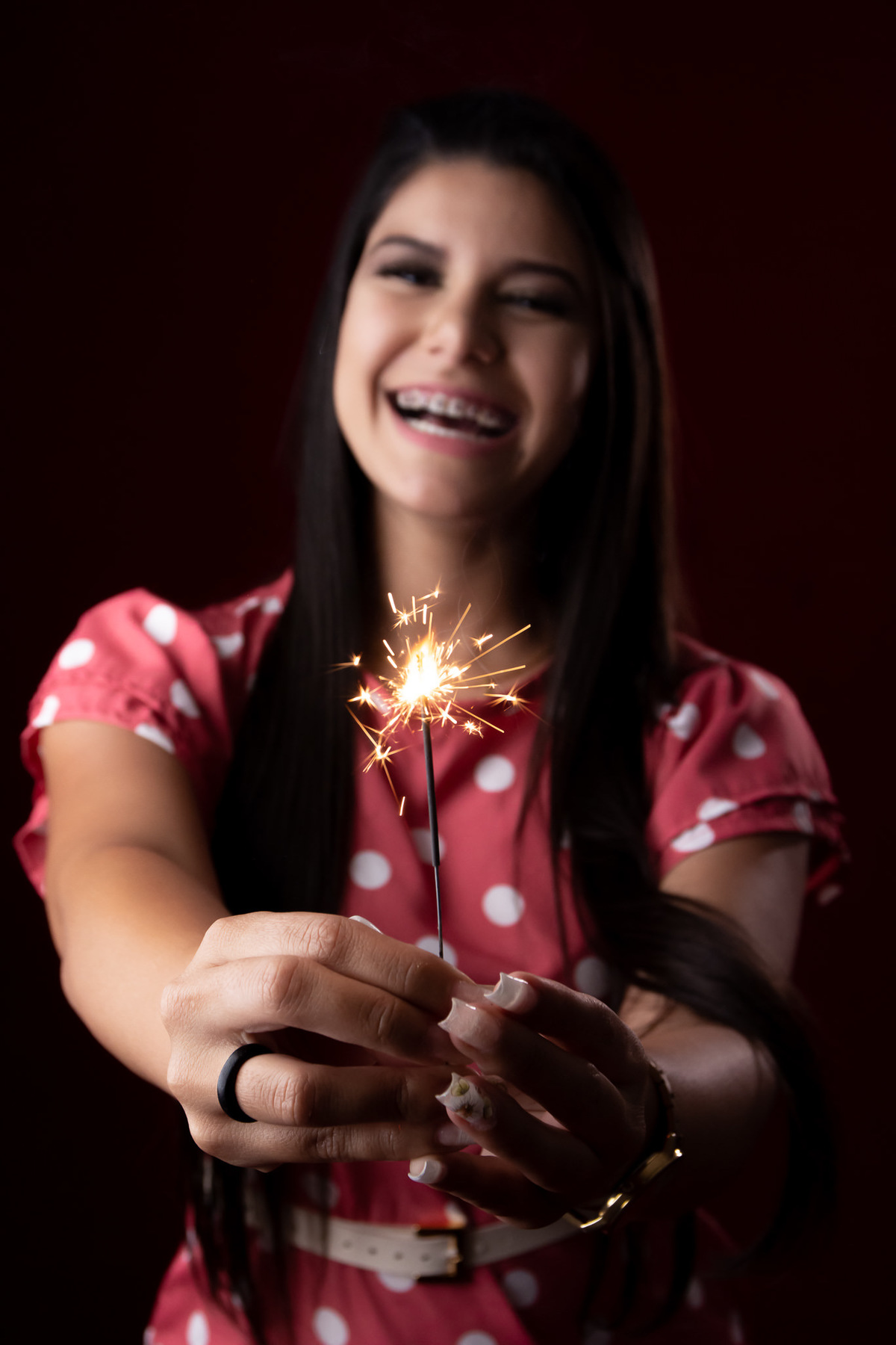 Fotografia com cadeira, fotografia no estudio - fotografia de mulher - fotos incriveis no estudio
fotográfica casual - fotos espontânea no estúdio - fotografo em santa rita - fotos de studio

