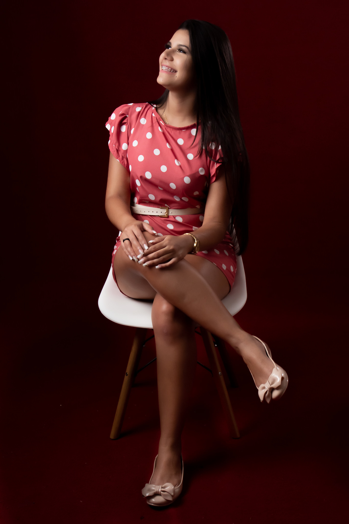 Fotografia com cadeira, fotografia no estudio - fotografia de mulher - fotos incriveis no estudio
fotográfica casual - fotos espontânea no estúdio - fotografo em santa rita - fotos de studio

