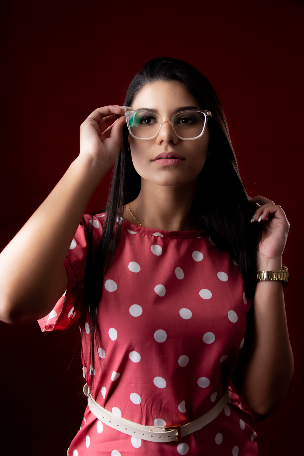 Fotografia com cadeira, fotografia no estudio - fotografia de mulher - fotos incriveis no estudio
fotográfica casual - fotos espontânea no estúdio - fotografo em santa rita - fotos de studio

