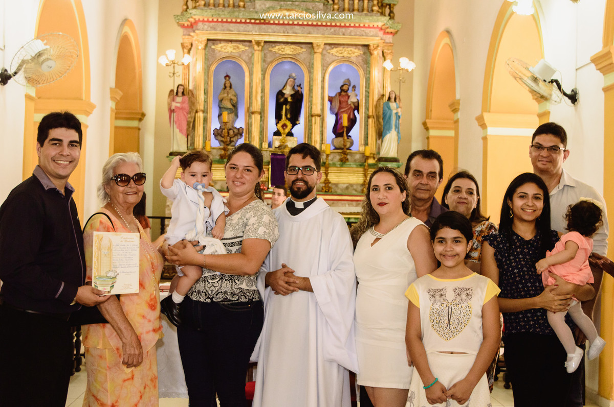 Batismo na Paróquia Santuário Santa Rita De Cássia em santa rita pb por tárcio silva fotografo