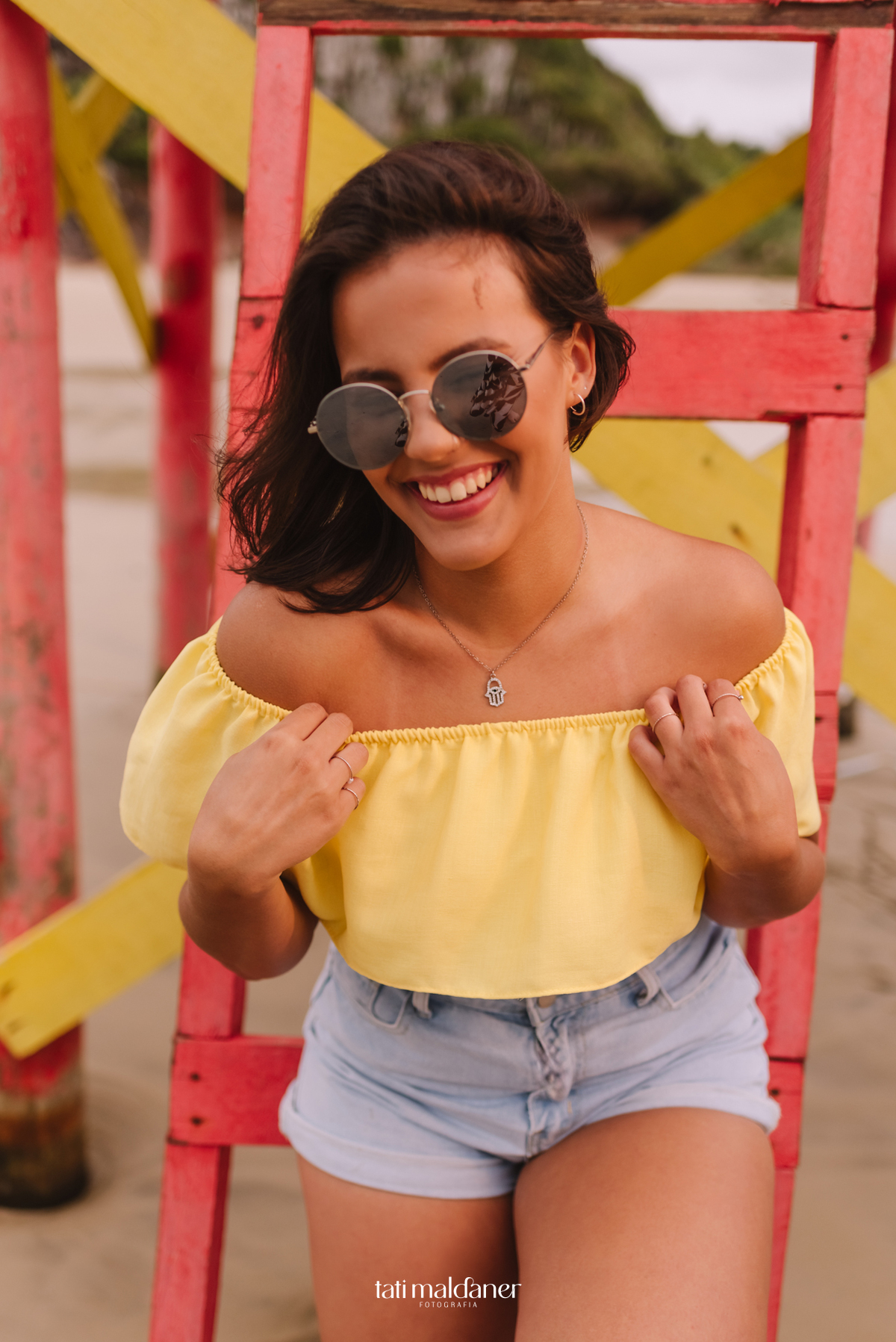 ensaio na praia de Torres por Tati Maldaner Fotografia  - Book de 15