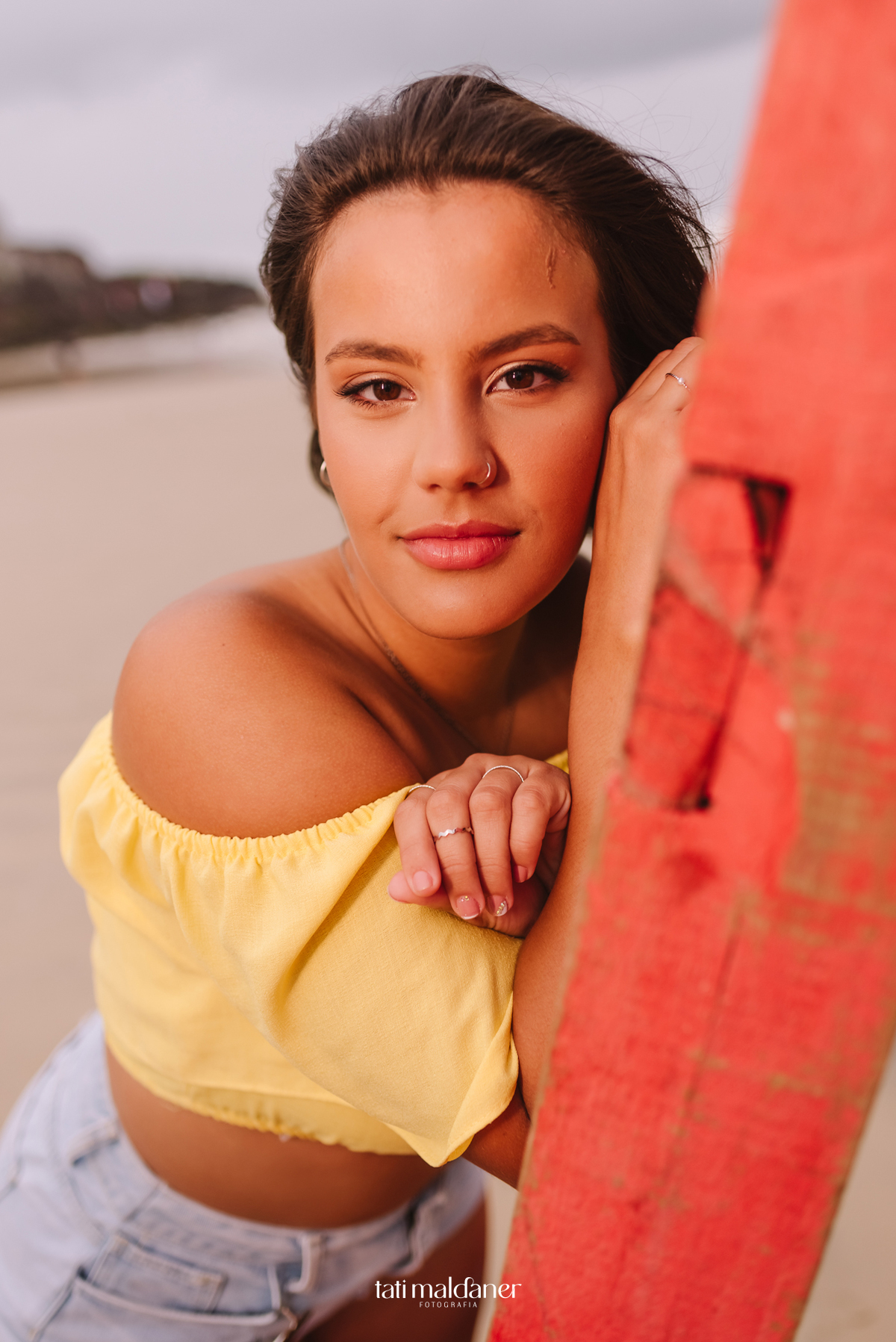 ensaio na praia de Torres por Tati Maldaner Fotografia  - Book de 15