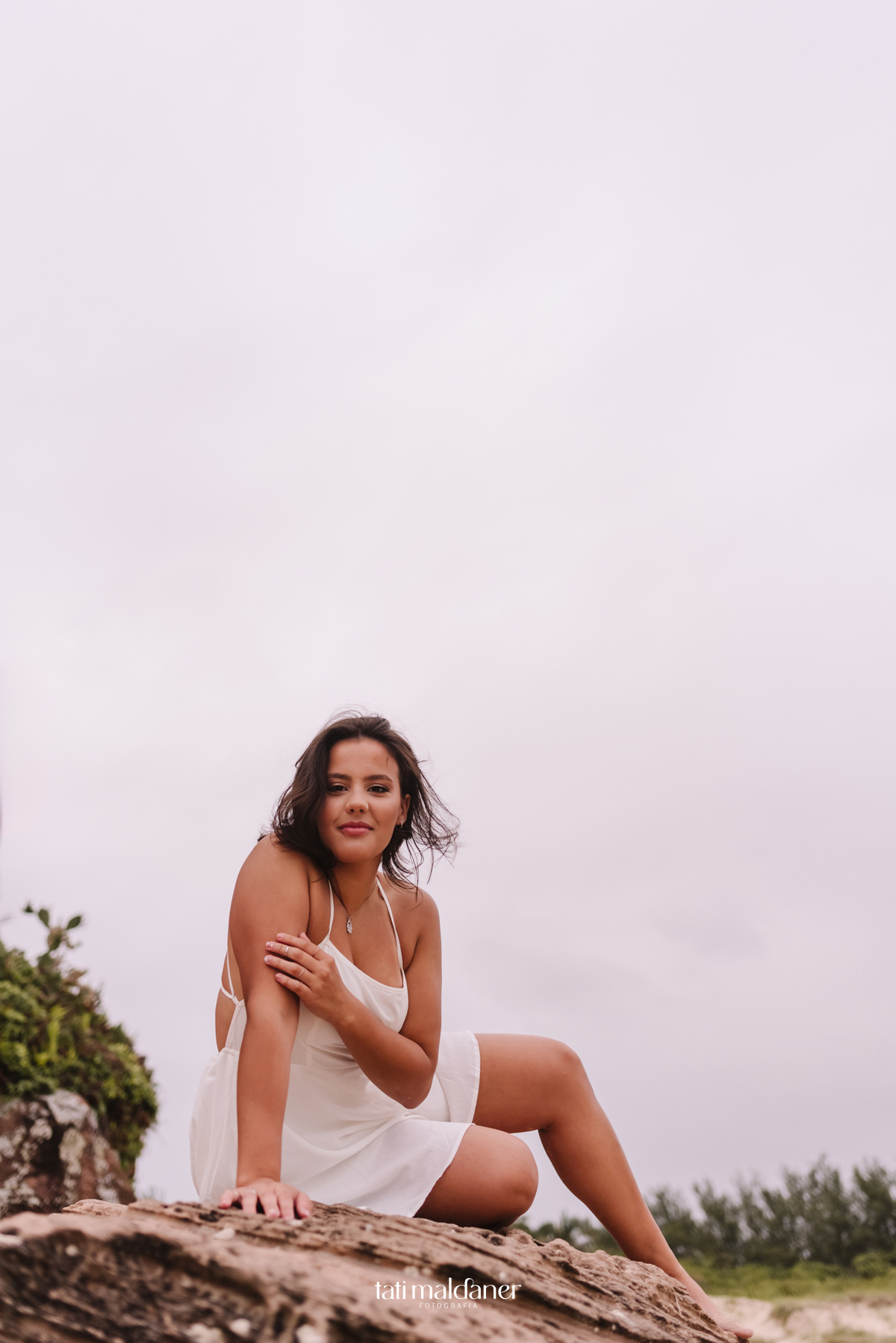 ensaio na praia de Torres por Tati Maldaner Fotografia  - Book de 15