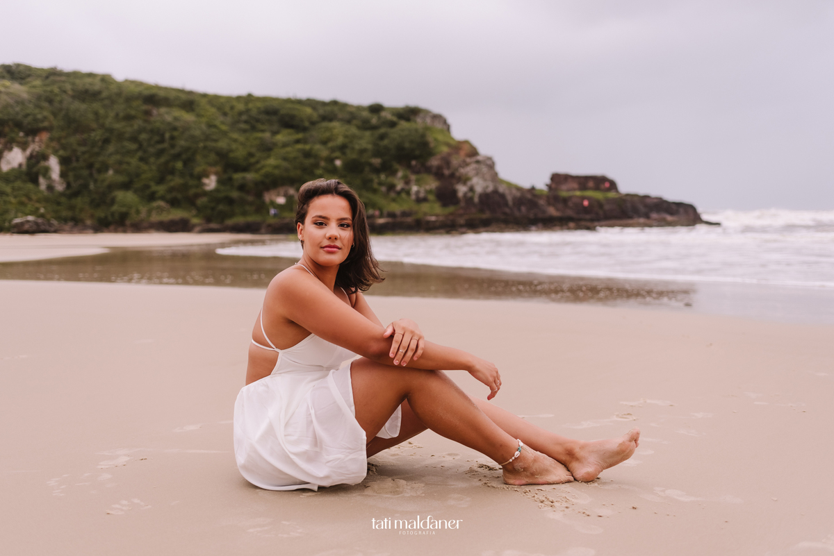ensaio na praia de Torres por Tati Maldaner Fotografia  - Book de 15