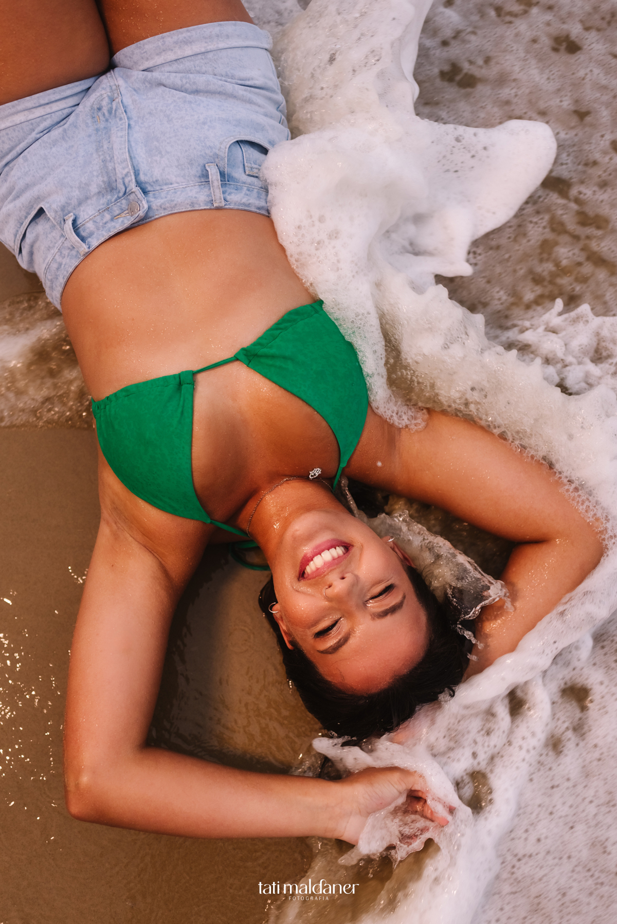 ensaio na praia de Torres por Tati Maldaner Fotografia  - Book de 15