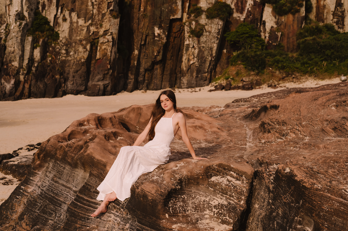 Ensaio 15 anos na praia de Torres ao amanhecer - Tati Maldaner Fotografia   praia da Guarita