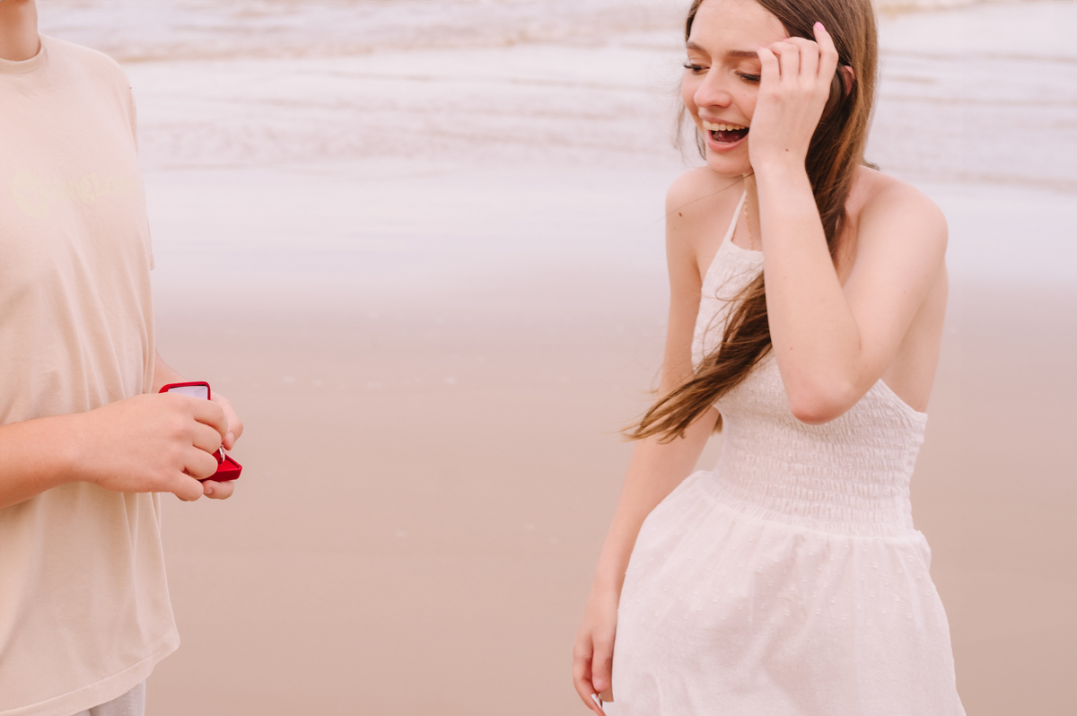 Ensaio 15 anos na praia de Torres ao amanhecer - Tati Maldaner Fotografia   praia da Guarita pedido de namoro na praia 