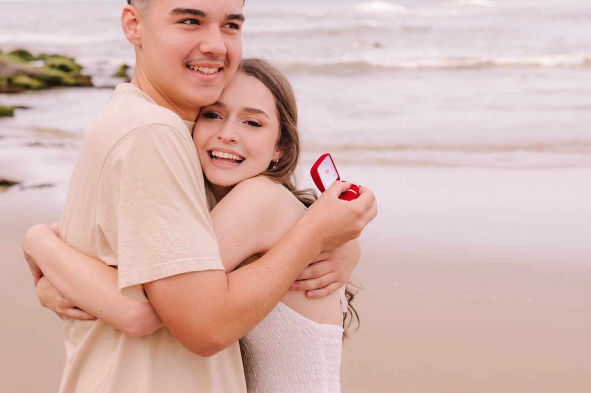 Ensaio 15 anos na praia de Torres ao amanhecer - Tati Maldaner Fotografia   praia da Guarita pedido de namoro na praia 