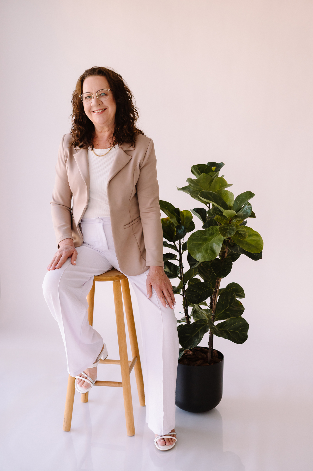 Ensaio Profissional no estúdio, Tati Maldaner fotografia.