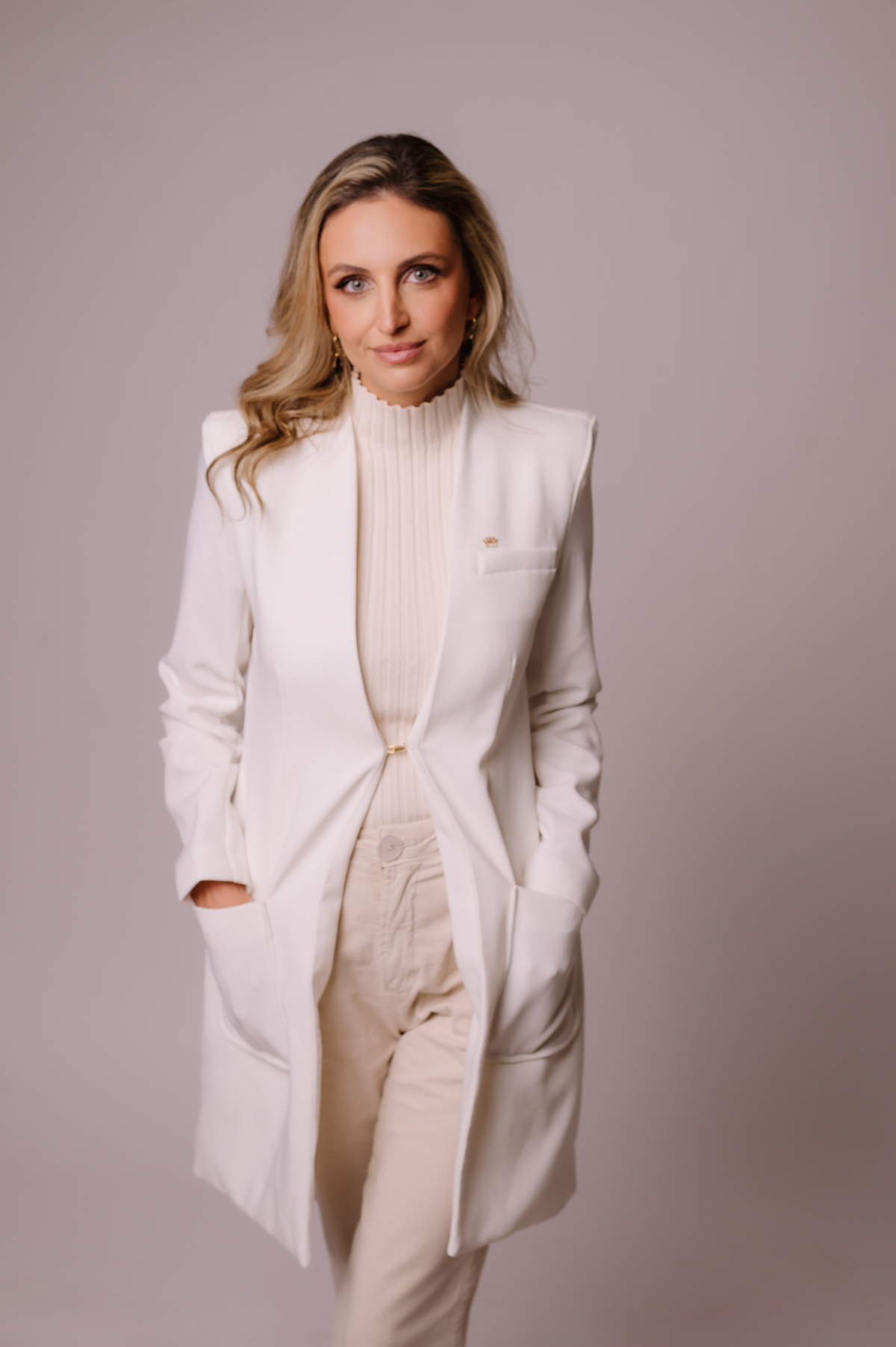 Ensaio corporativo profissional ,  estúdio Tati Maldaner fotografia .