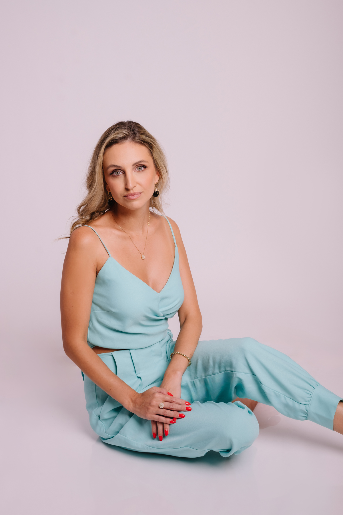 Ensaio corporativo profissional ,  estúdio Tati Maldaner fotografia .