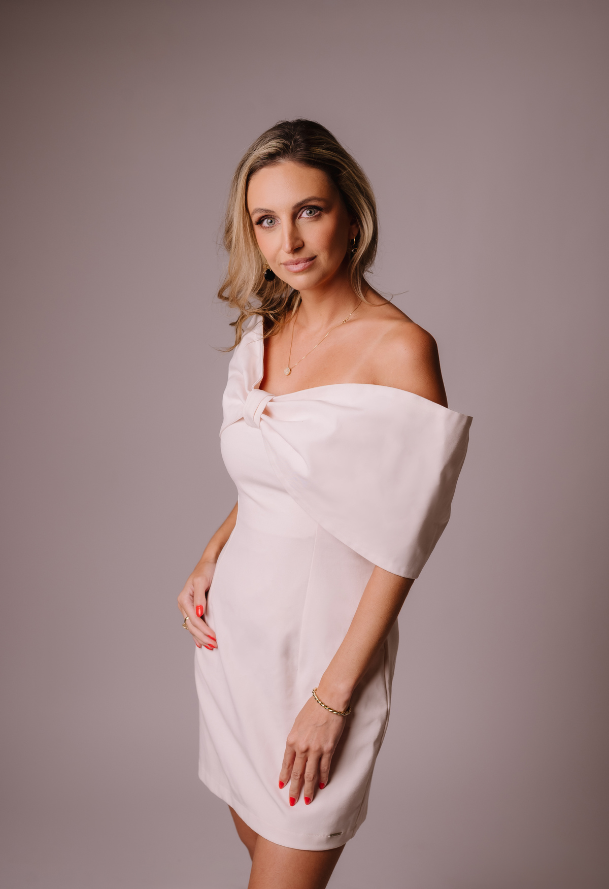 Ensaio corporativo profissional ,  estúdio Tati Maldaner fotografia .