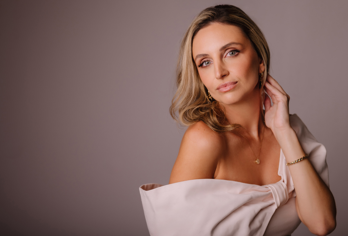 Ensaio corporativo profissional ,  estúdio Tati Maldaner fotografia .