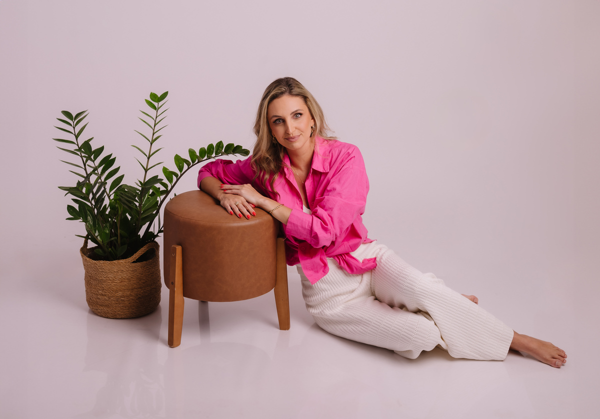 Ensaio corporativo profissional ,  estúdio Tati Maldaner fotografia .