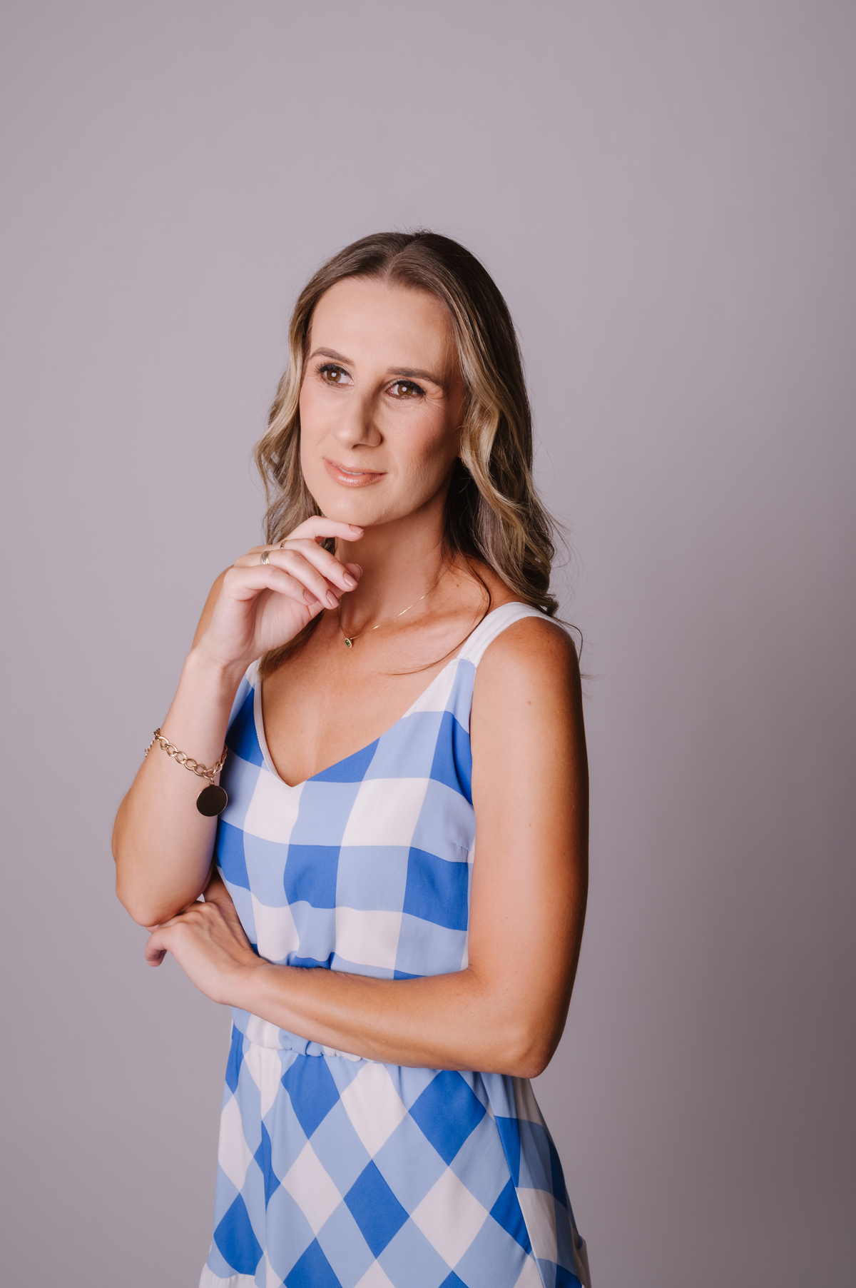 Ensaio profissional no estúdio, Tati Maldaner fotografia.