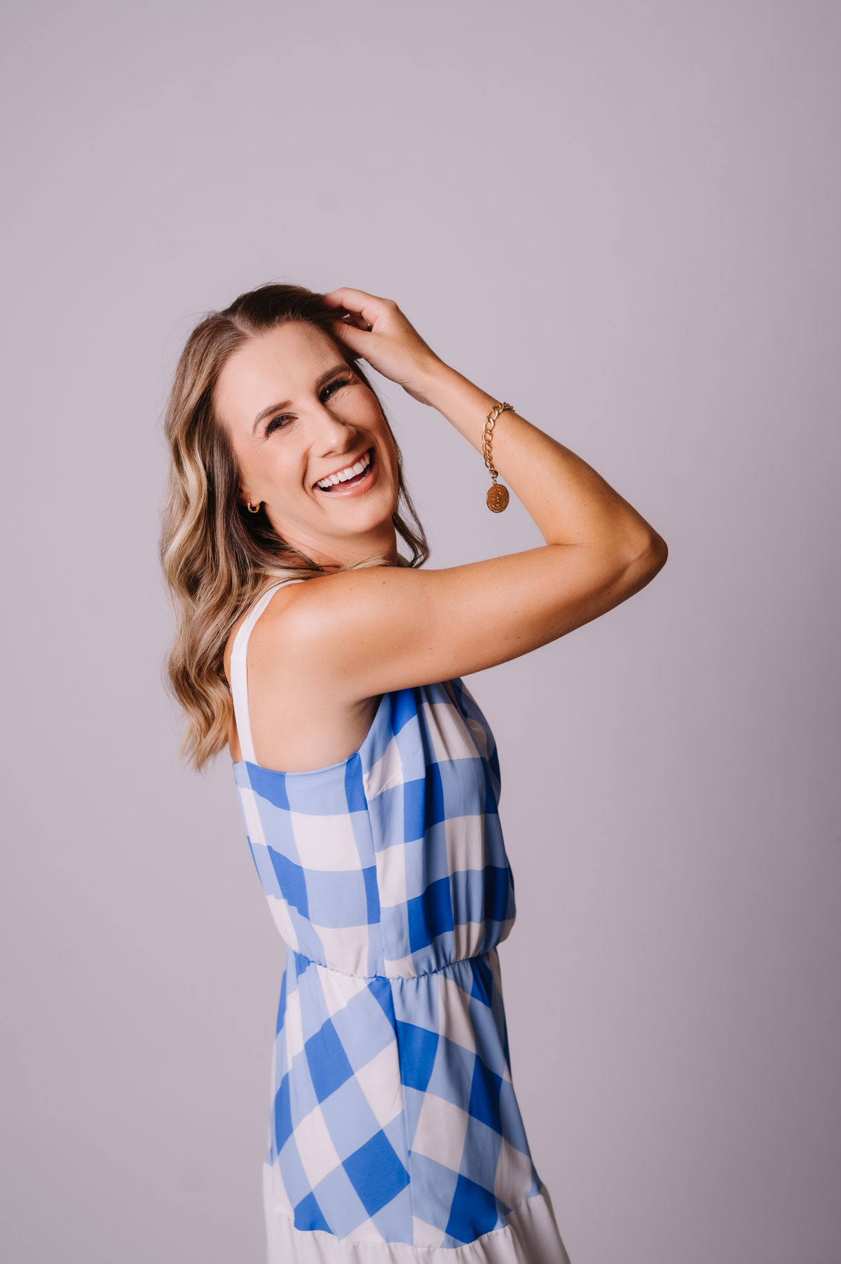 Ensaio profissional no estúdio, Tati Maldaner fotografia.