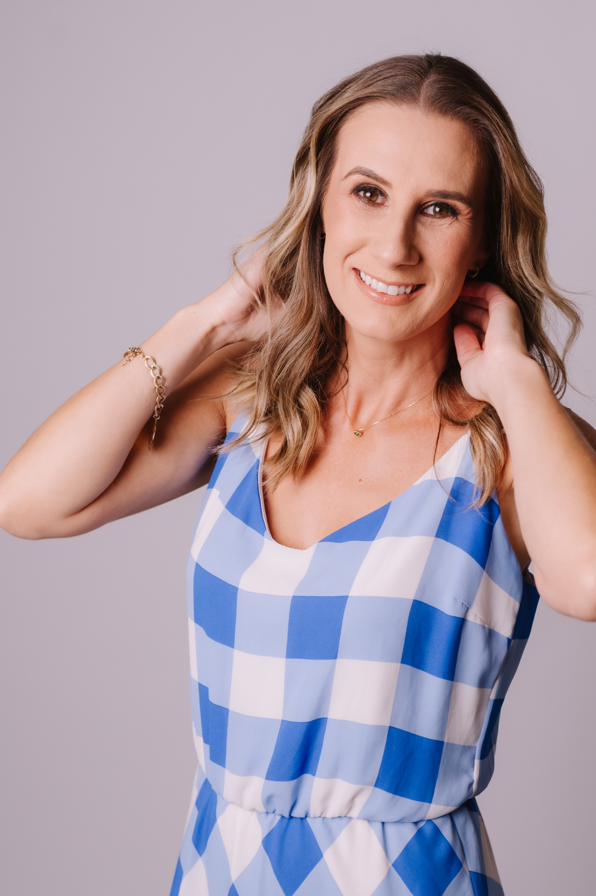 Ensaio profissional no estúdio, Tati Maldaner fotografia.