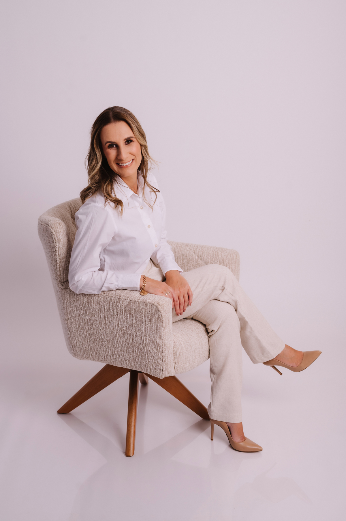 Ensaio profissional no estúdio, Tati Maldaner fotografia.