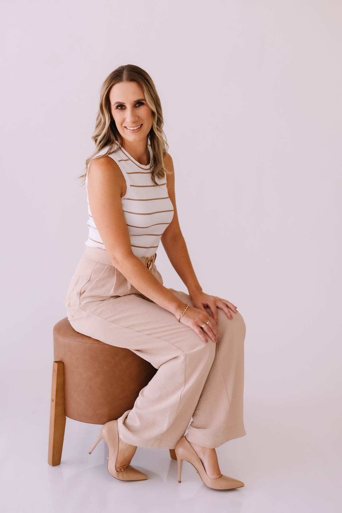 Ensaio profissional no estúdio, Tati Maldaner fotografia.