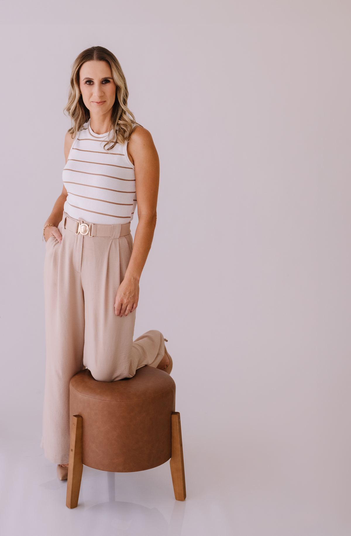 Ensaio profissional no estúdio, Tati Maldaner fotografia.