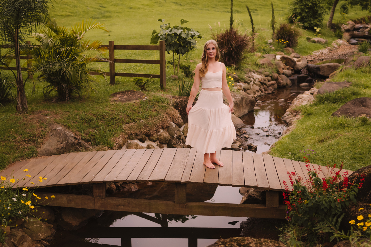 Ensaio externo de 15 anos com natureza, Tati Maldaner fotografia.