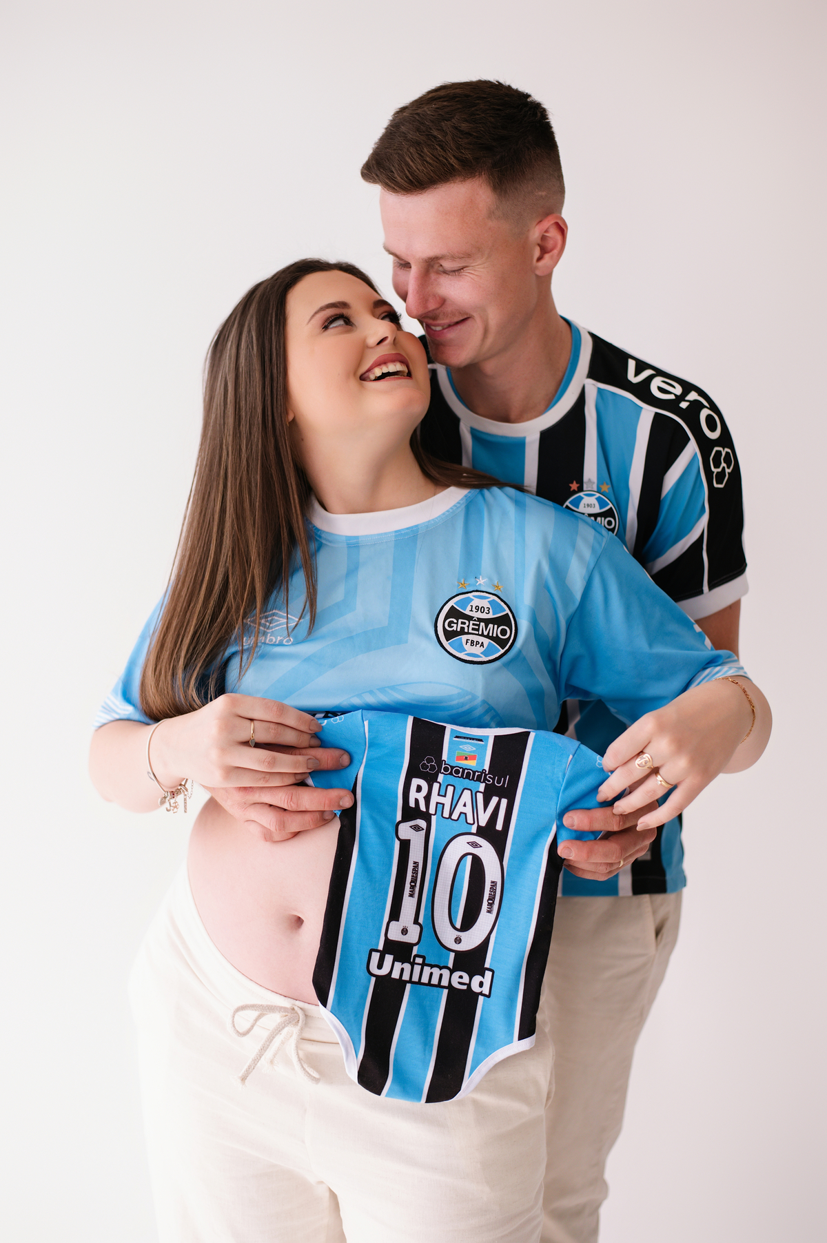 Ensaio de gestante em estúdio, Tati Maldaner fotografia.