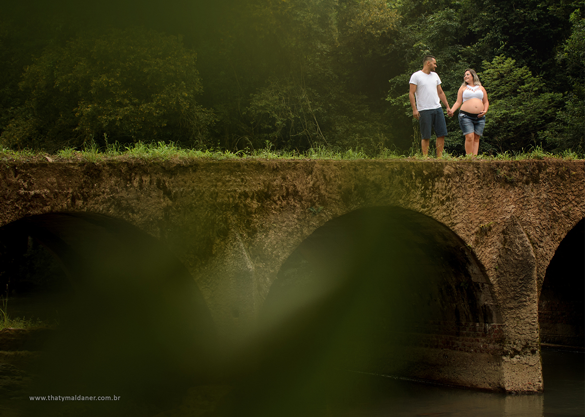 Ensaio fotográfico de gestante na Cascata Colônia Jardim em Progresso.