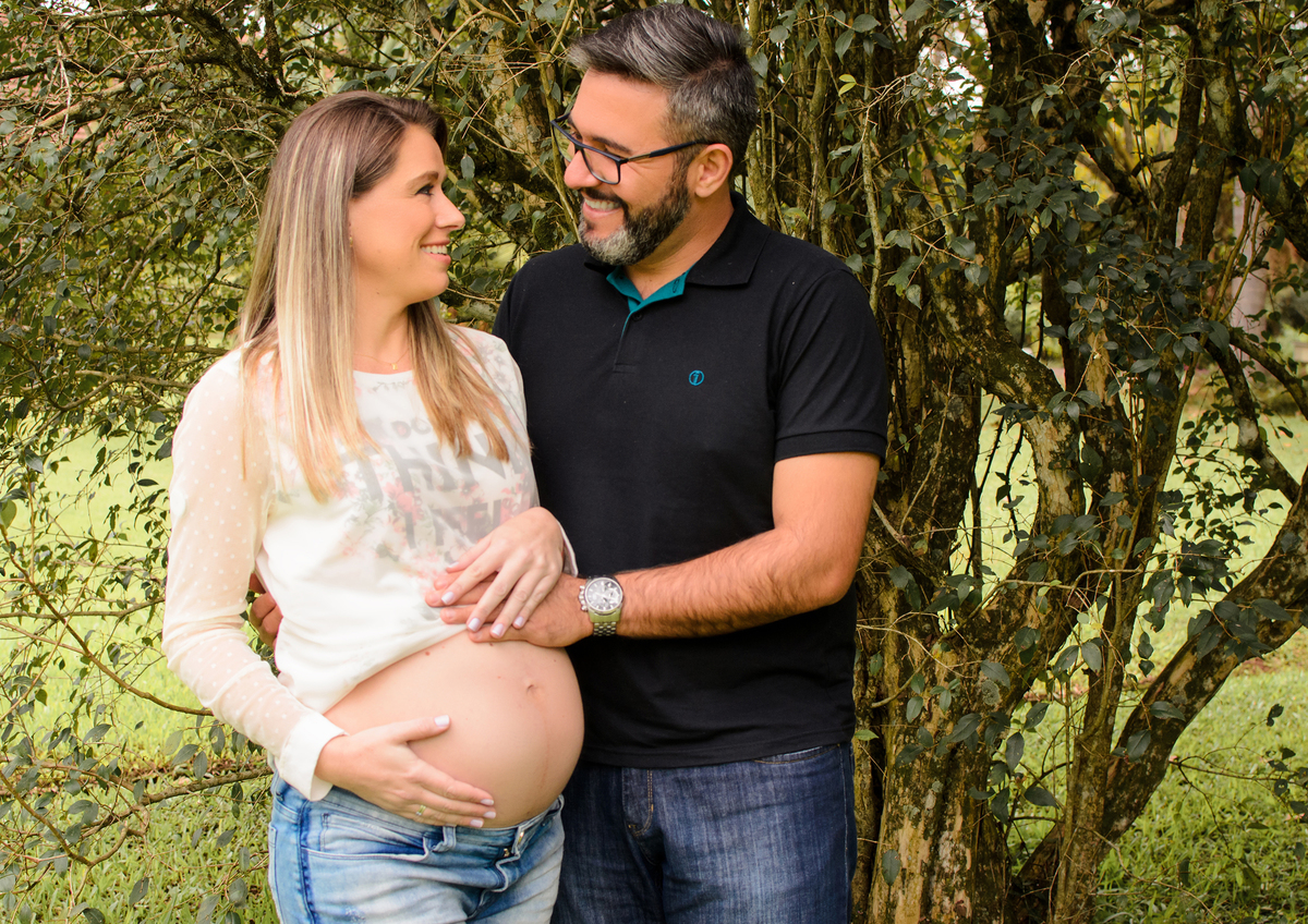 Ensaio de Casal Gestante Realizado Jardim Botânico por Thaty Maldaner
