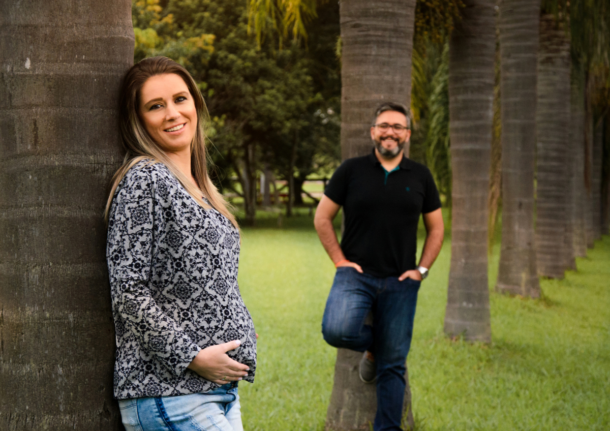 Ensaio de Casal Gestante Realizado Jardim Botânico por Thaty Maldaner