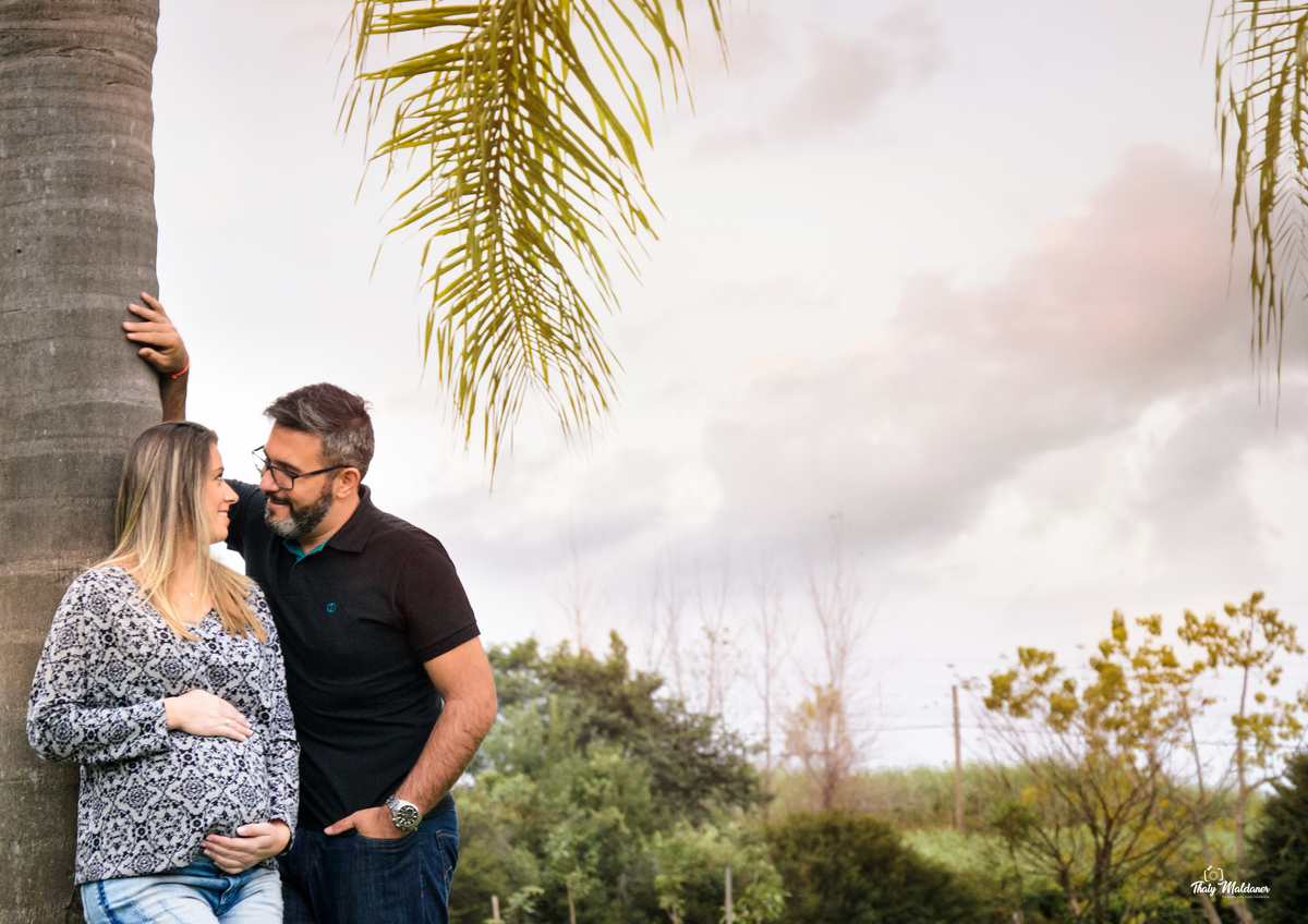 Ensaio de Casal Gestante Realizado Jardim Botânico por Thaty Maldaner