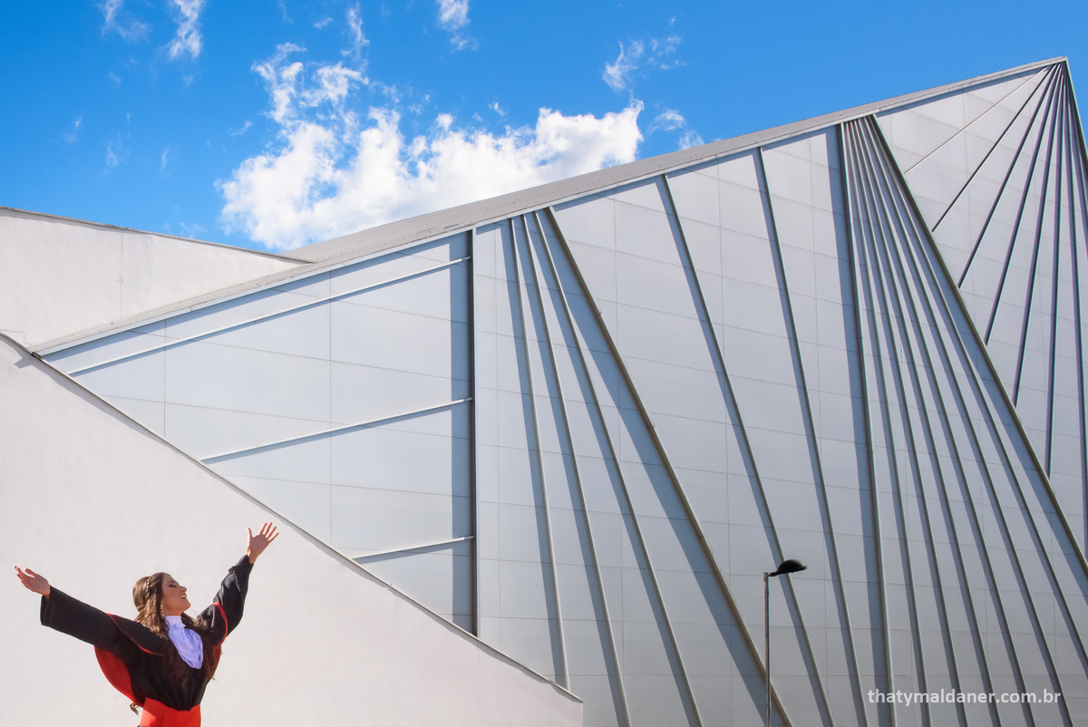  Vanessa, Direito - Univates. Fotos de formatura  por Thaty Maldaner Fotografia