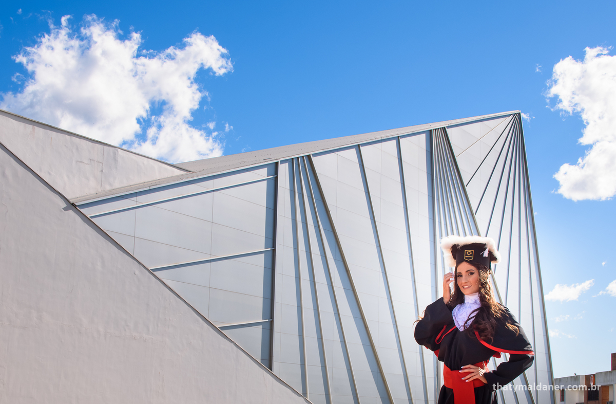 formatura em Lajeado, Vanessa, Direito - Univates. Fotos de formatura  por Thaty Maldaner Fotografia